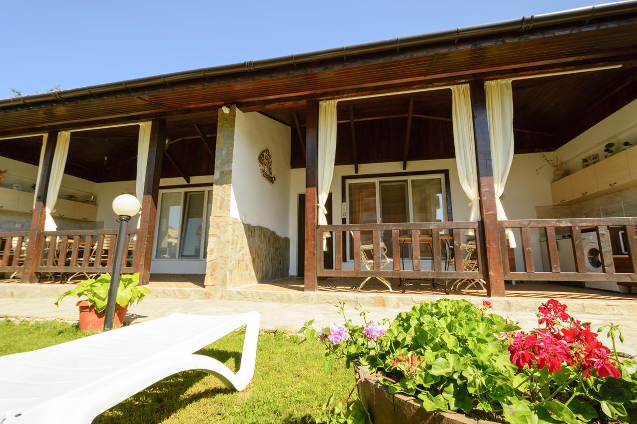 Villa Yanevi Lozenets Extérieur photo